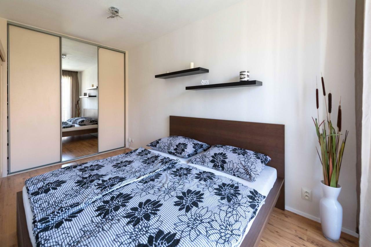 Apartsee U Jeziska Apartman Plzeň Kültér fotó