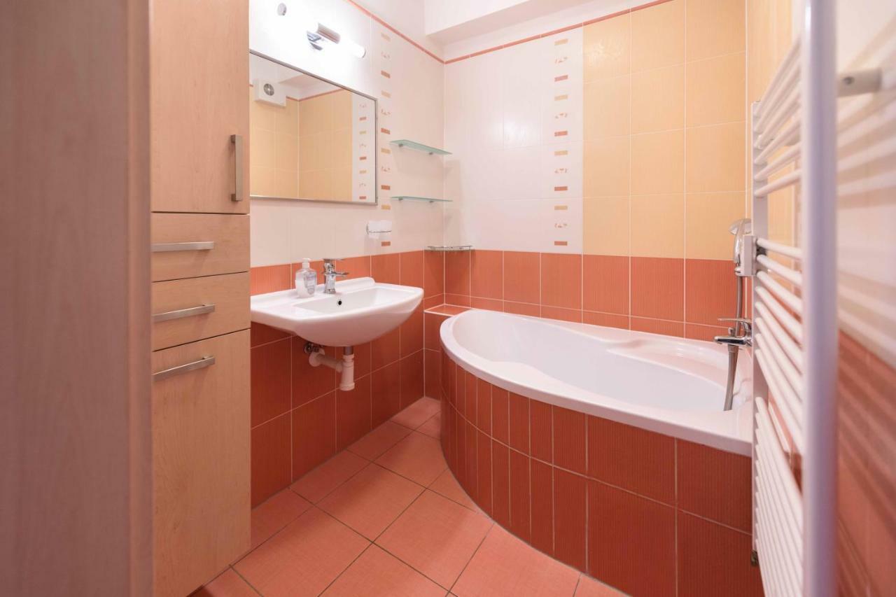 Apartsee U Jeziska Apartman Plzeň Kültér fotó